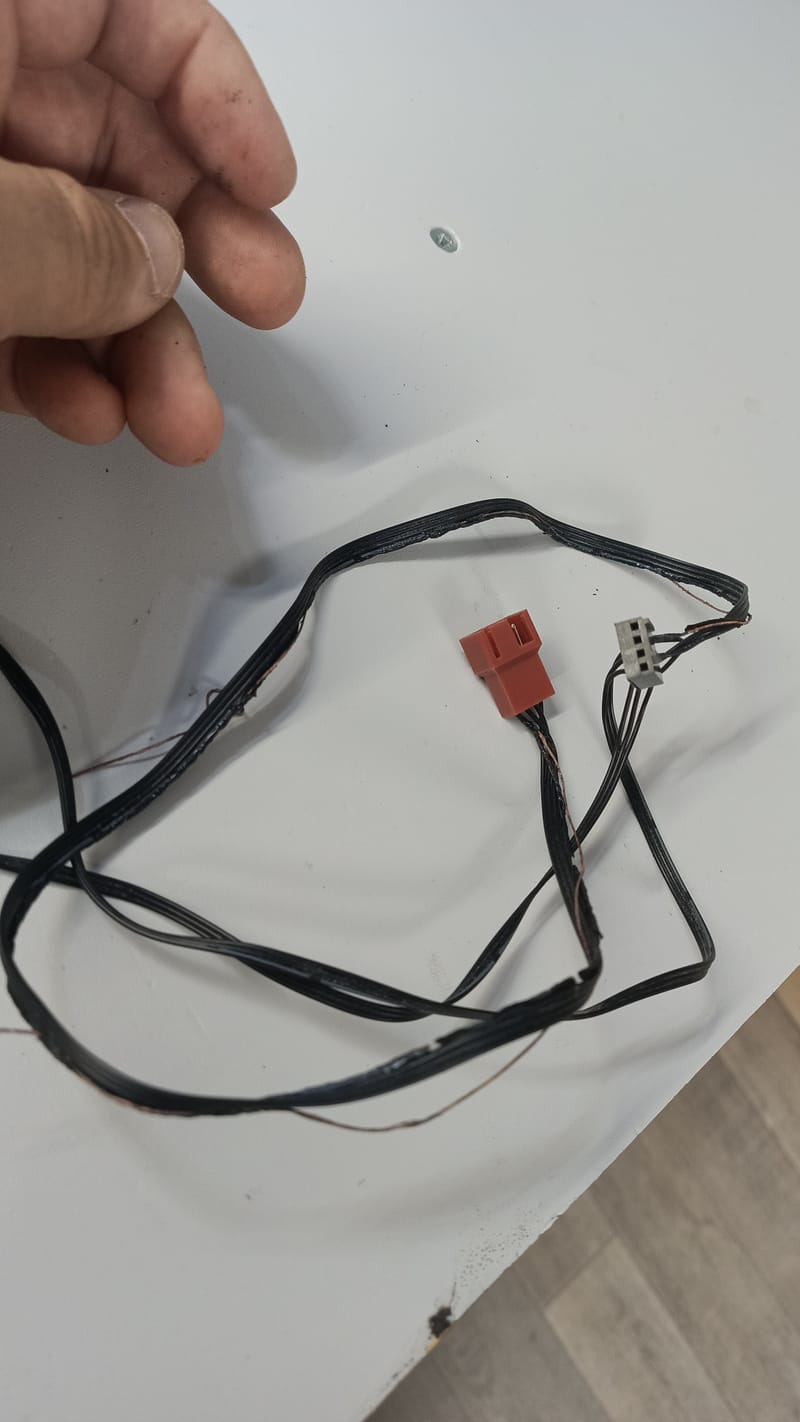 Quand la Technologie A Besoin d'Aide: Images de Réparations d'Ordinateurs