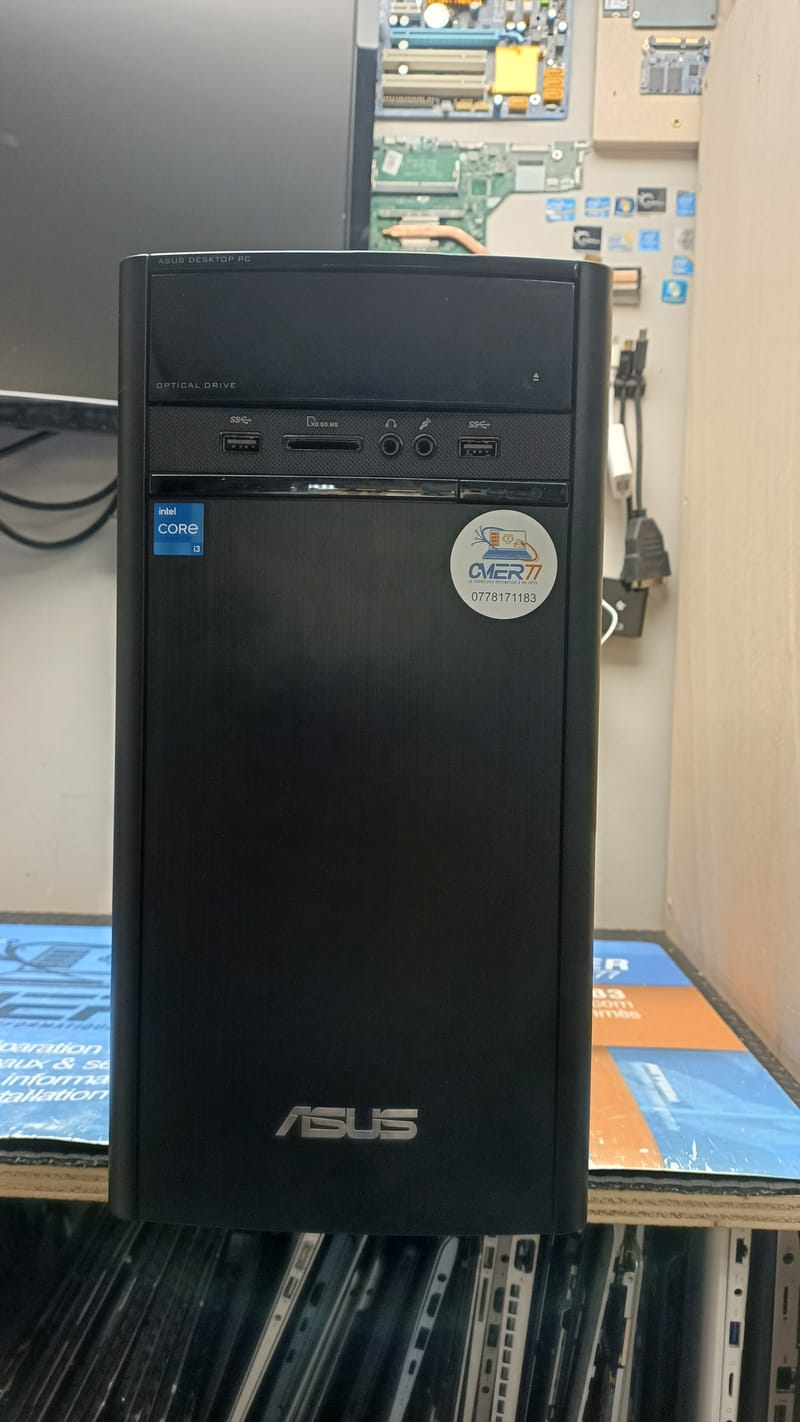 Quand la Technologie A Besoin d'Aide: Images de Réparations d'Ordinateurs