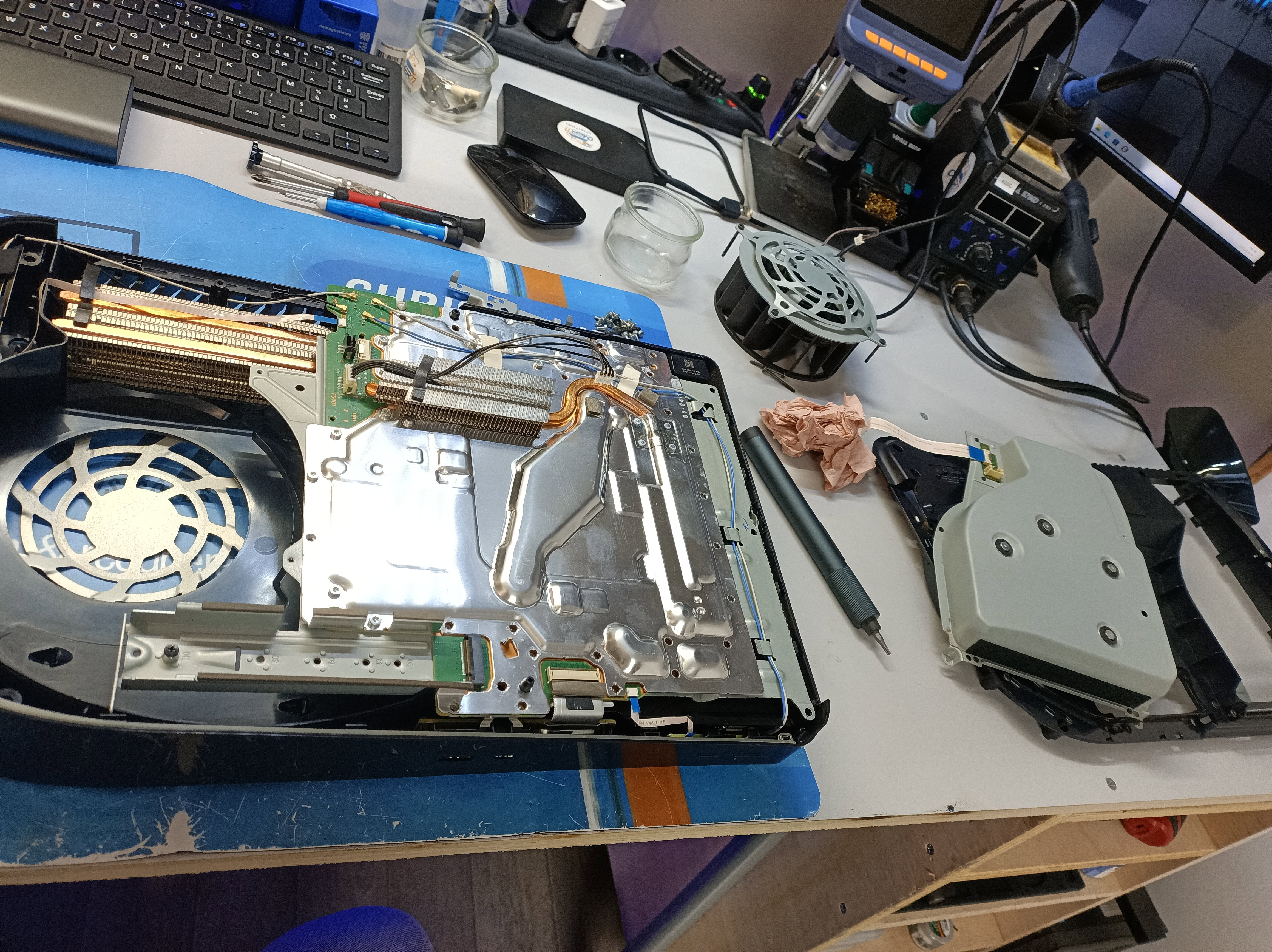 Restaurer le Plaisir du Jeu : Instantanés de Réparation de Consoles