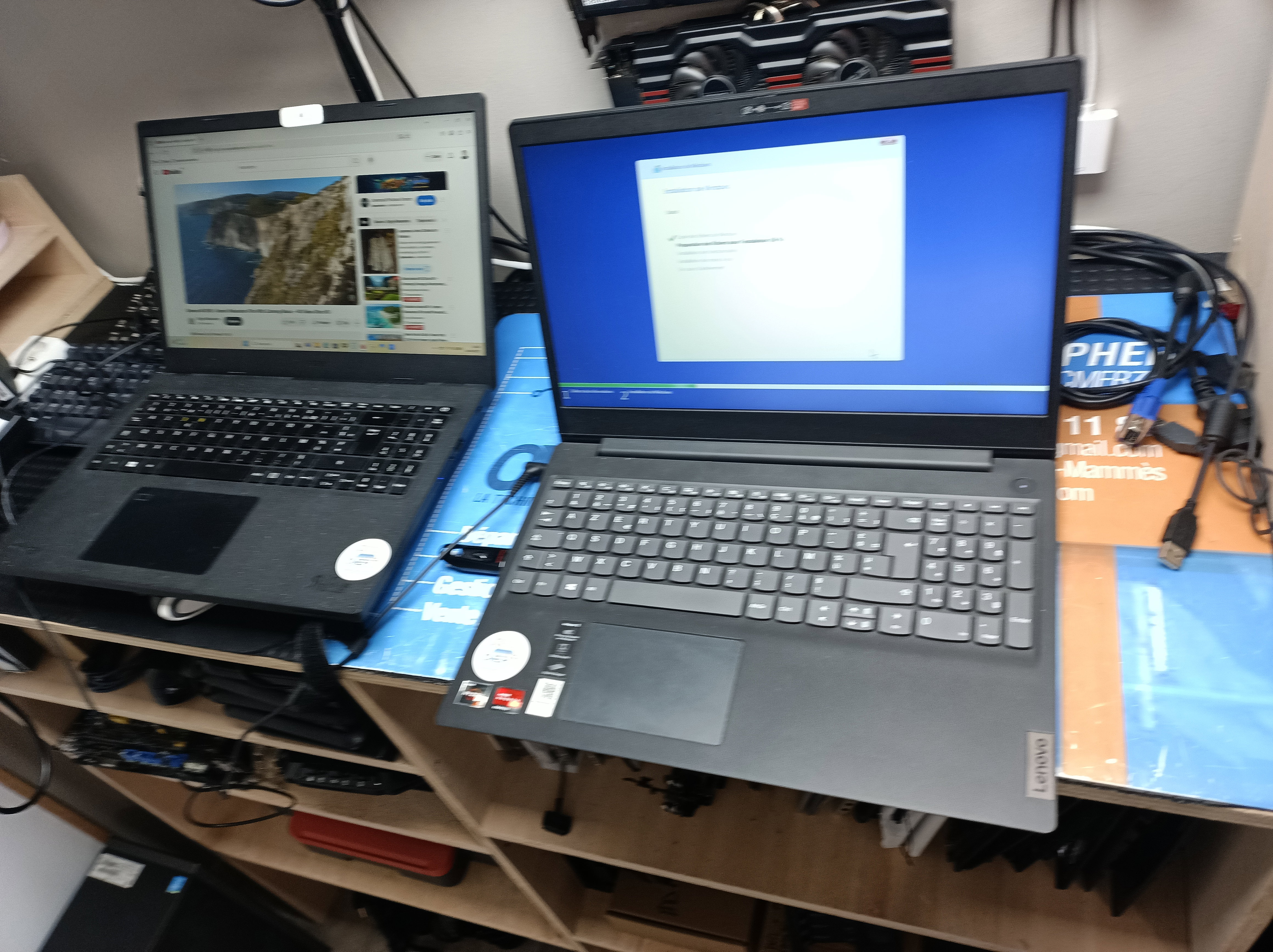 Quand la Technologie A Besoin d'Aide: Images de Réparations d'Ordinateurs