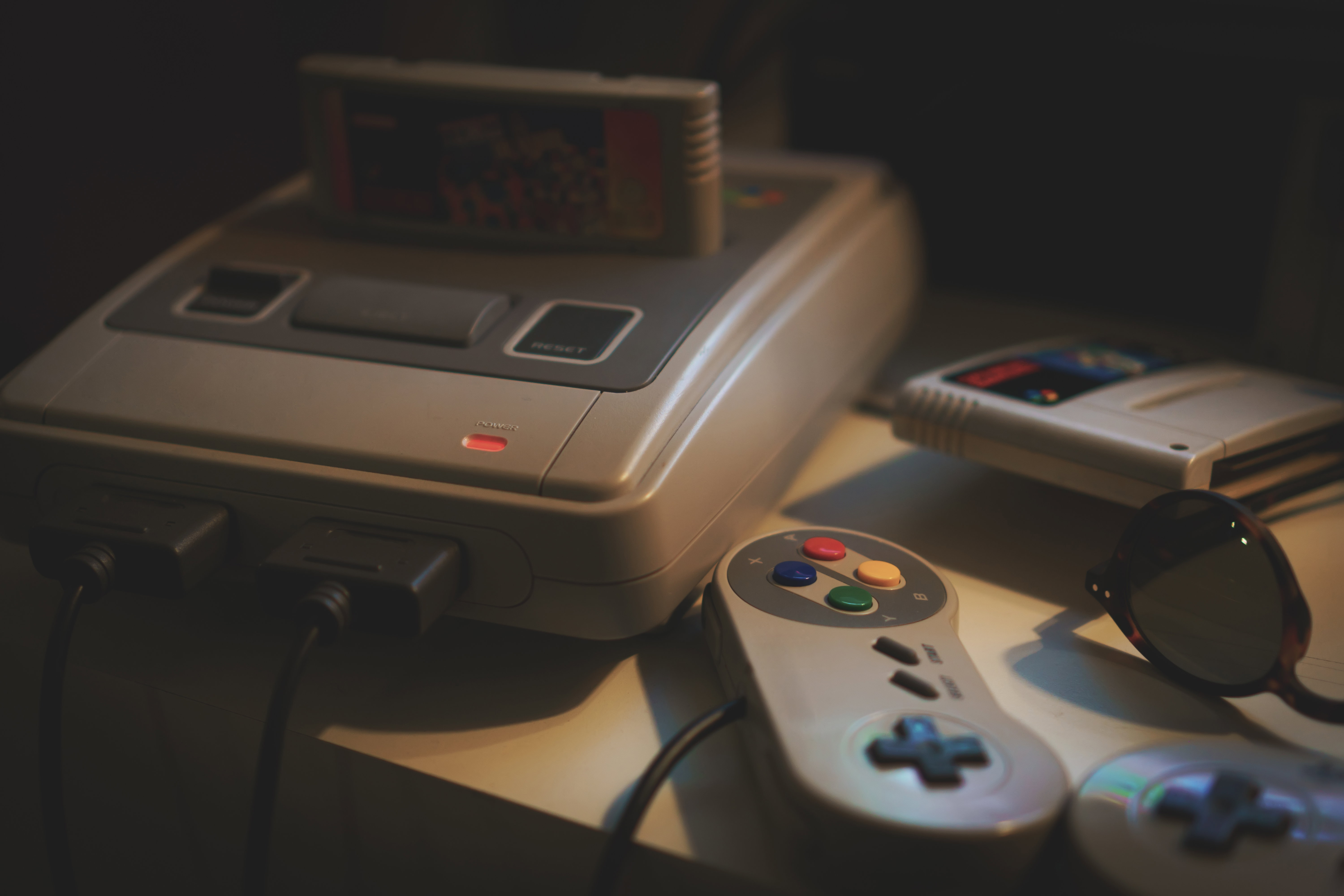 <img src="nom-de-votre-image.jpg" alt="Consoles de jeux rétro et récentes réparées par CMER77 en Seine-et-Marne (77)" title="Réparation consoles rétro et récentes – CMER77 Fontainebleau (77)">