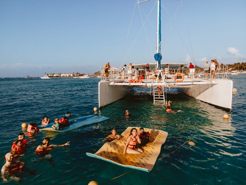 pre wedding catamaran cruise to isla mujeres
