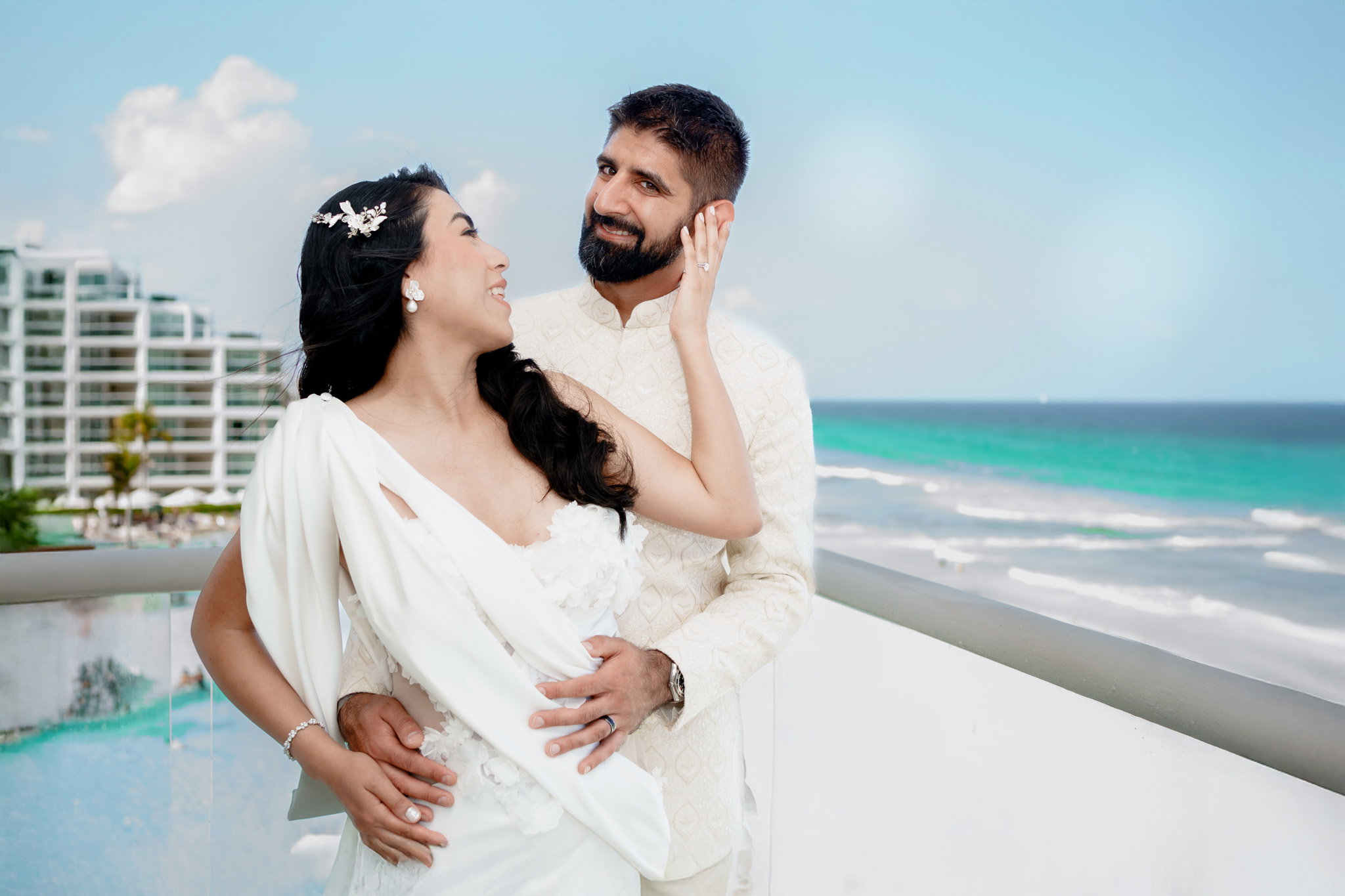 Bride and groom in Cancun