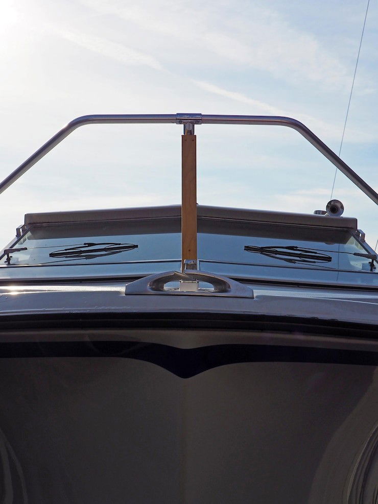 Need Emergency Boat Windshield Repair in Hialeah? Here’s What to Do First