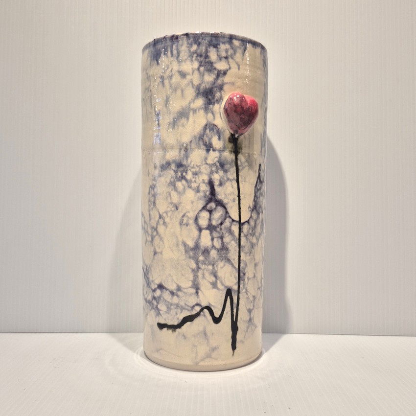 "Bubble heart balloon vase 1"