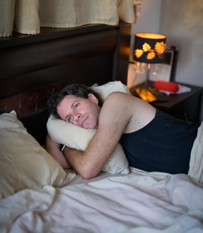 "בשיתוקי שינה יש לעיתים תחושה שהנשמה נשאבת מהגוף"