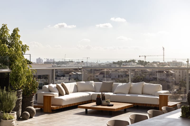 דירת פנטהאוז דו מפלסי | משפחה צעירה | נווה זמר רעננה