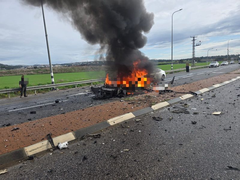 חדשות NETO:חשש ללכוד בתוך הרכב שהתפוצץ בצומת נהלל באירוע נהרגה אישה ו-2 אנשים נפצעו