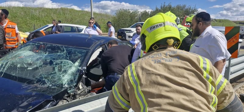 NETO חדשות : תאונה קטלנית בגליל: לוחמי האש חילצו לכוד במצב קשה מתאונת דרכים חזיתית סמוך לפוריה