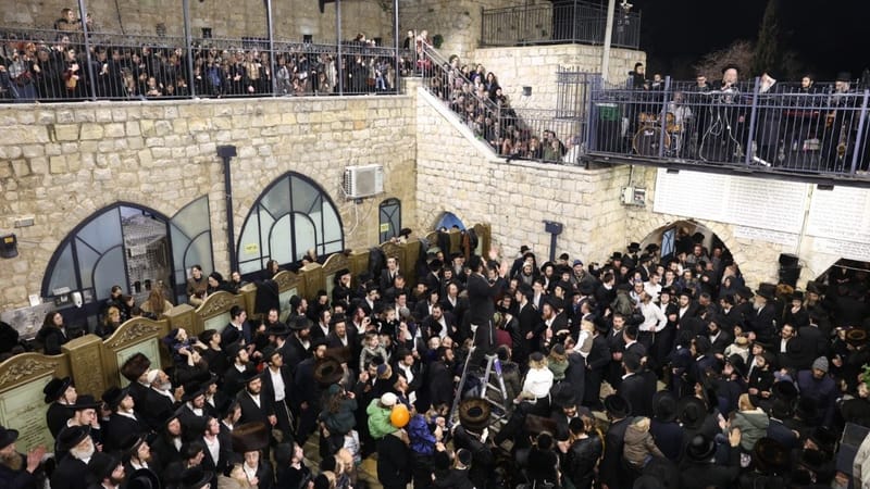 המדור החם - כדאי לדעת :70 אוטובוסים ומסלולים סודיים ביער: התוכנית החרדית לפרוץ להילולה במירון