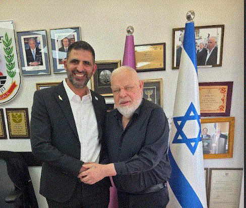 ערי הצפון : שר התקשורת ד"ר שלמה קרעי, קיים ישיבת עבודה בעיריית נוף הגליל