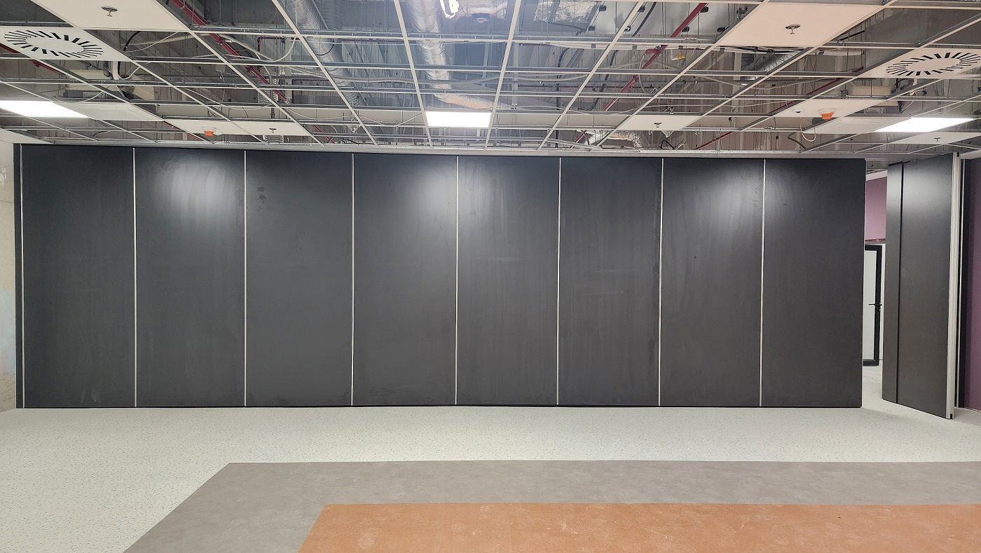 Perete despartitor mobil/amovibil