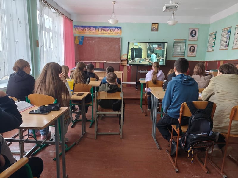 Перегляд мінісеріалів про безпеку в мережі
