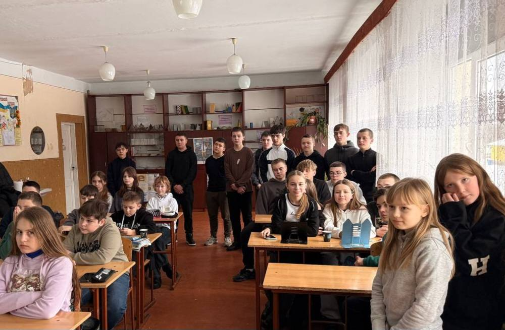 На зображенні може бути: навчання та шахи