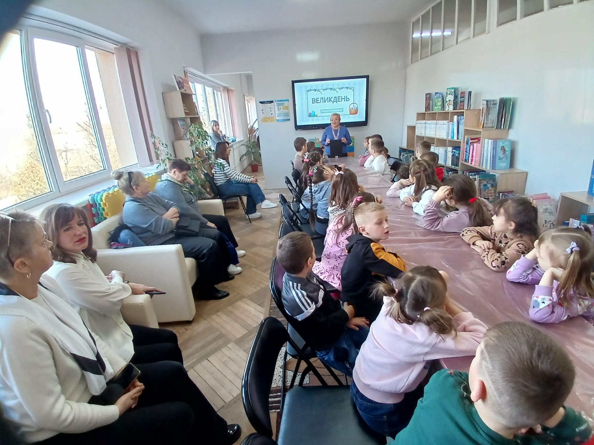 На зображенні може бути: навчання