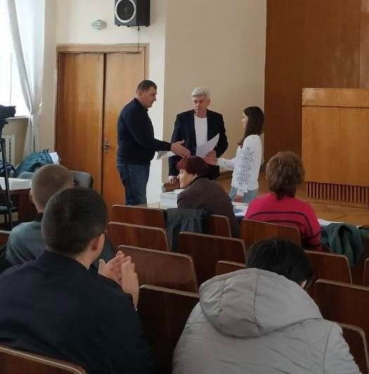 На зображенні може бути: навчання
