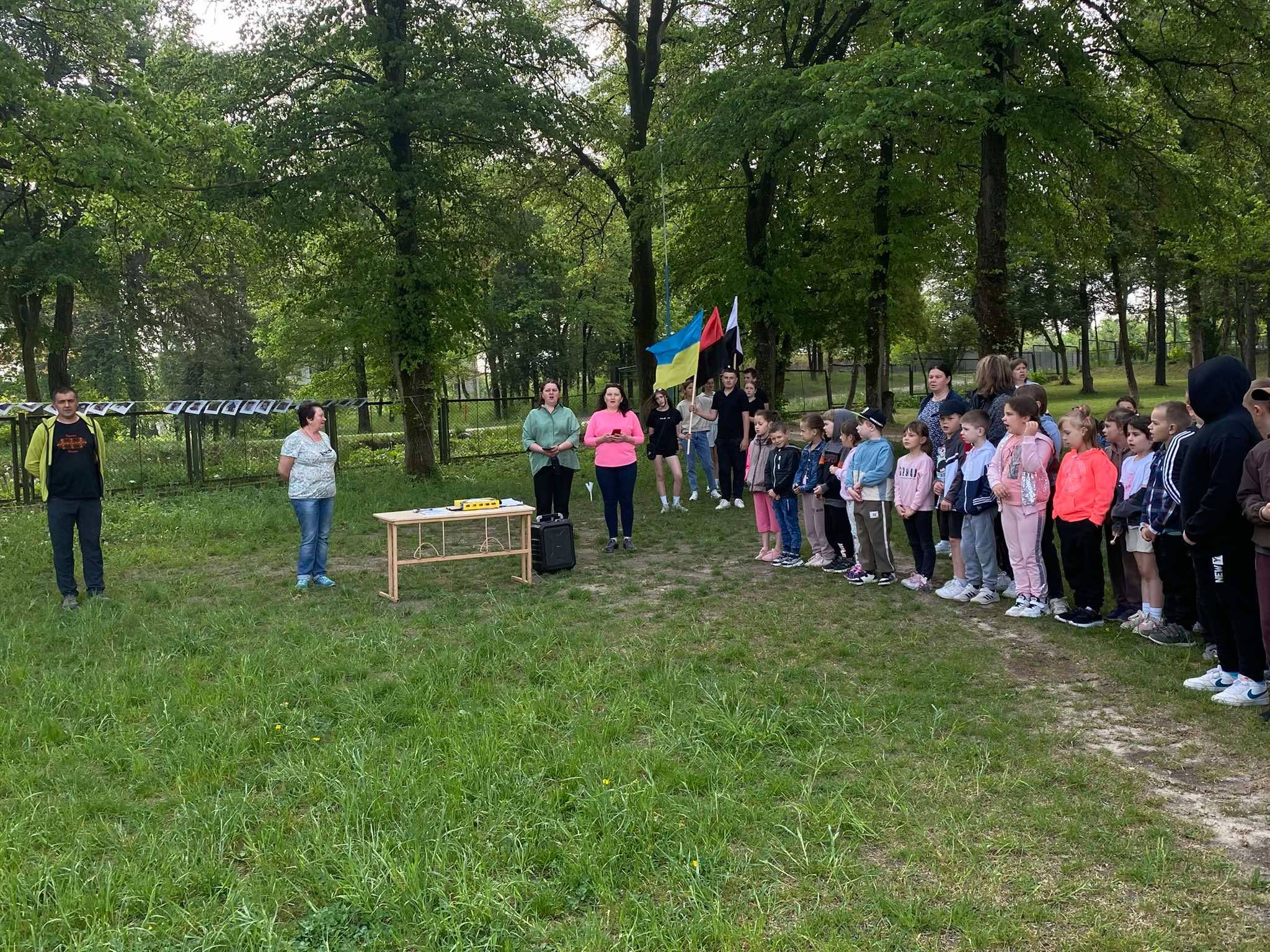 На зображенні може бути: стендова стрільба