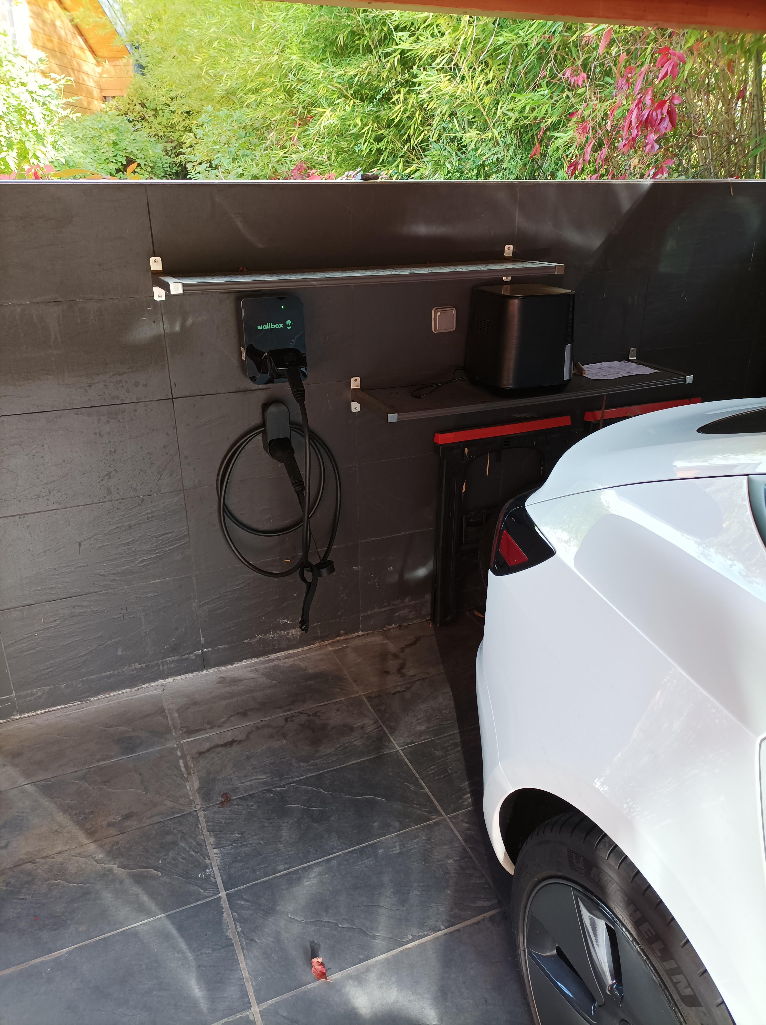 borne wallbox copper sb tesla maison individuelle
