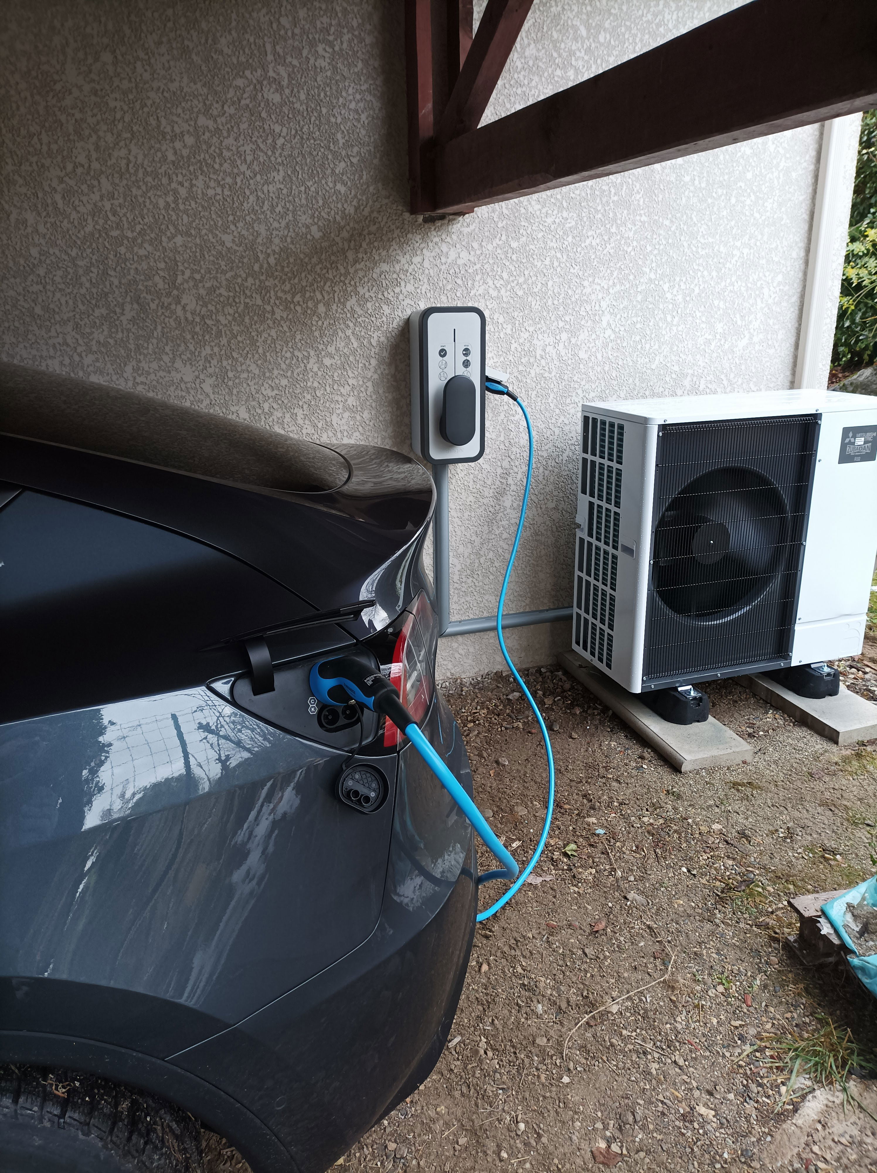 borne de recharge tesla model Y modele Y 