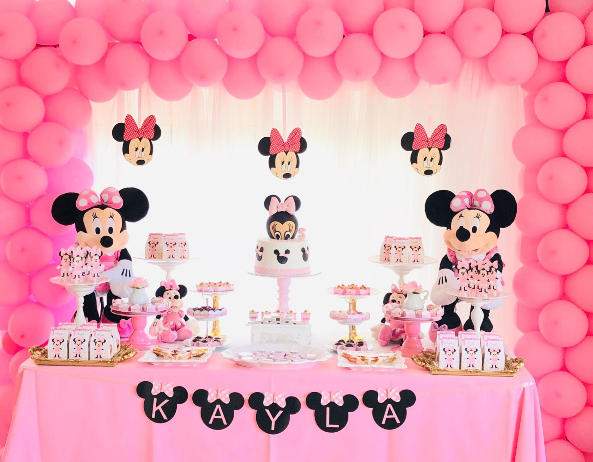 Decoração de festa infantil tema Minnie Mouse