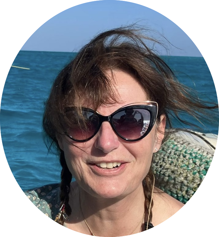 Meeting the free dolphins of Sataya