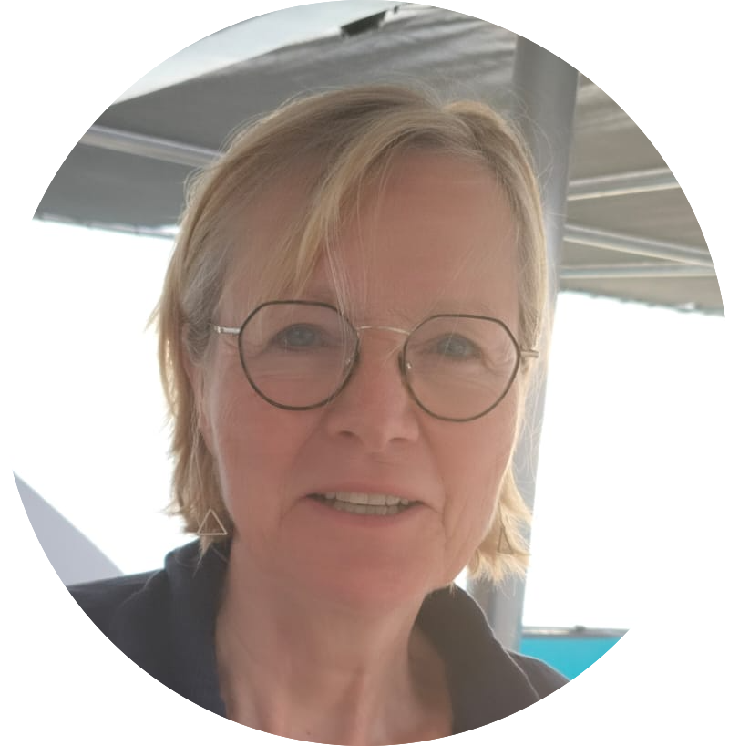 Water, dolphins, the body, apnea (proposed by Mikael di Marzo) ... An immersive interlude towards the Self with the body as a guide (PCI and Apnea)