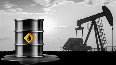 النفط يعاود الارتفاع مدعوماً بانخفاض المخزونات الأميركية