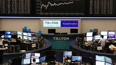 تراجع الأسهم الأوروبية مع تصاعد الضغوط الأميركية على رئيس الفيدرالي