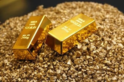 الذهب يتحرك بحذر مع تصاعد التوترات الجيوسياسية