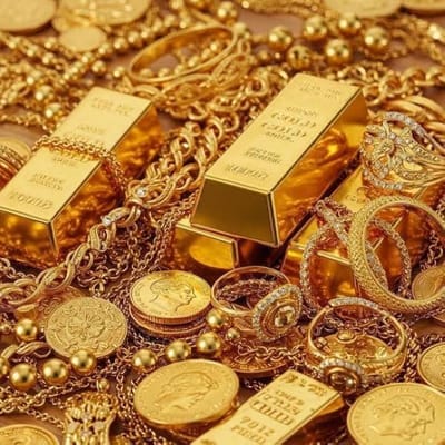 الذهب يرتفع رغم قوة الدولار.. والأسواق تترقب قرار الفيدرالي الأمريكي