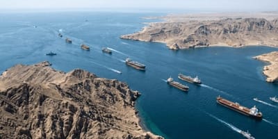 إيران تشدد شروطها لفتح مضيق هرمز وإنهاء الحرب