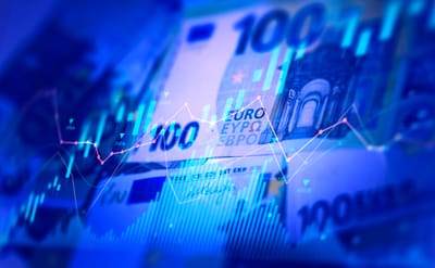الأسهم العالمية تحلق رغم الأزمات.. هل تقترب لحظة التصحيح؟