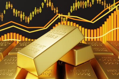 الذهب يحافظ على مكاسبه فوق 4200 دولار وسط آمال تهدئة التوترات وترقب الفيدرالي