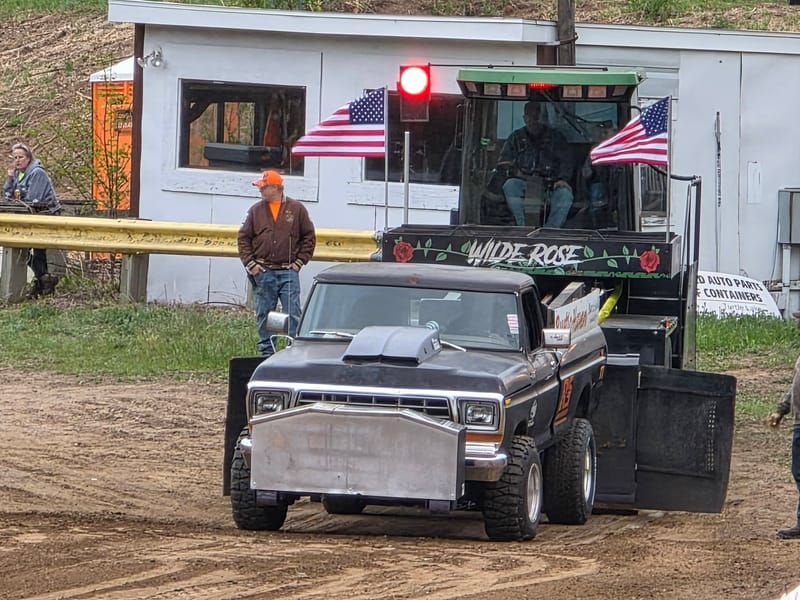PULL - Western Wisconsin Truck Pullers