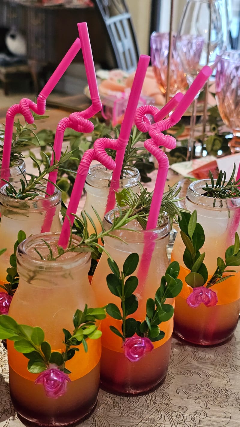 CAN BE ALCOHOLIC OR NON-ALCOHOLIC