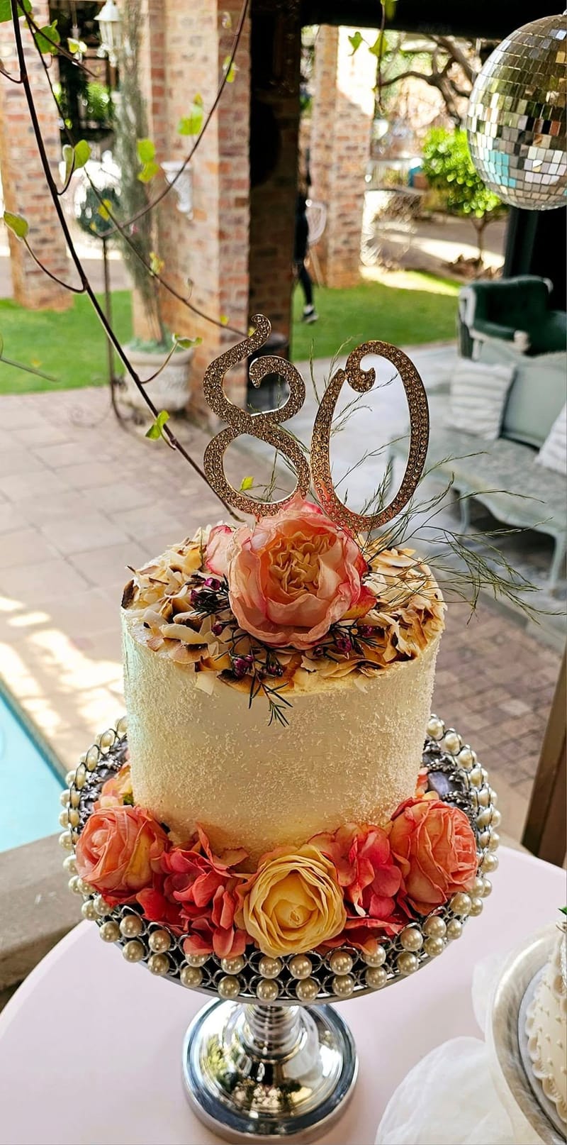 CAKES & CUPCAKES