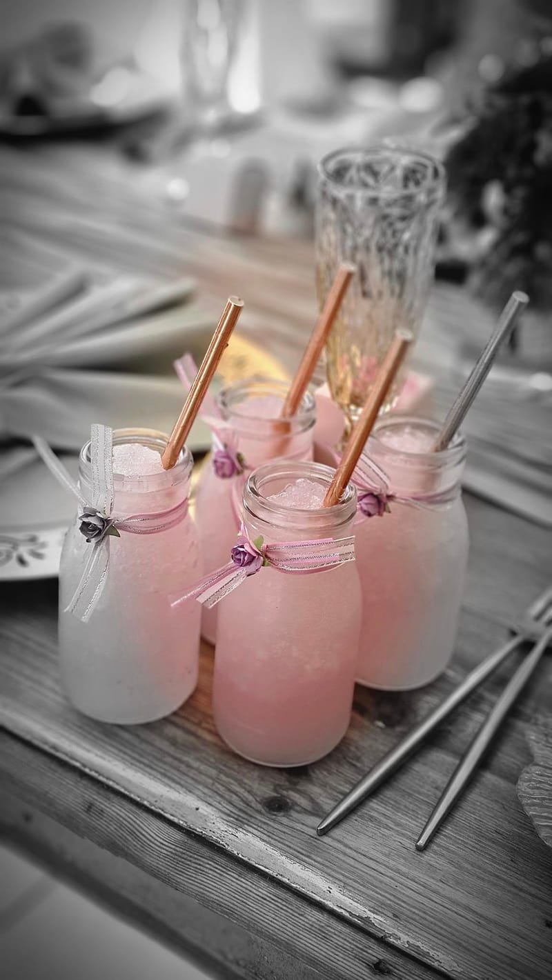 CAN BE ALCOHOLIC OR NON-ALCOHOLIC