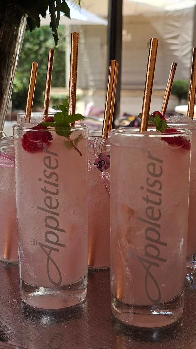CAN BE ALCOHOLIC OR NON-ALCOHOLIC