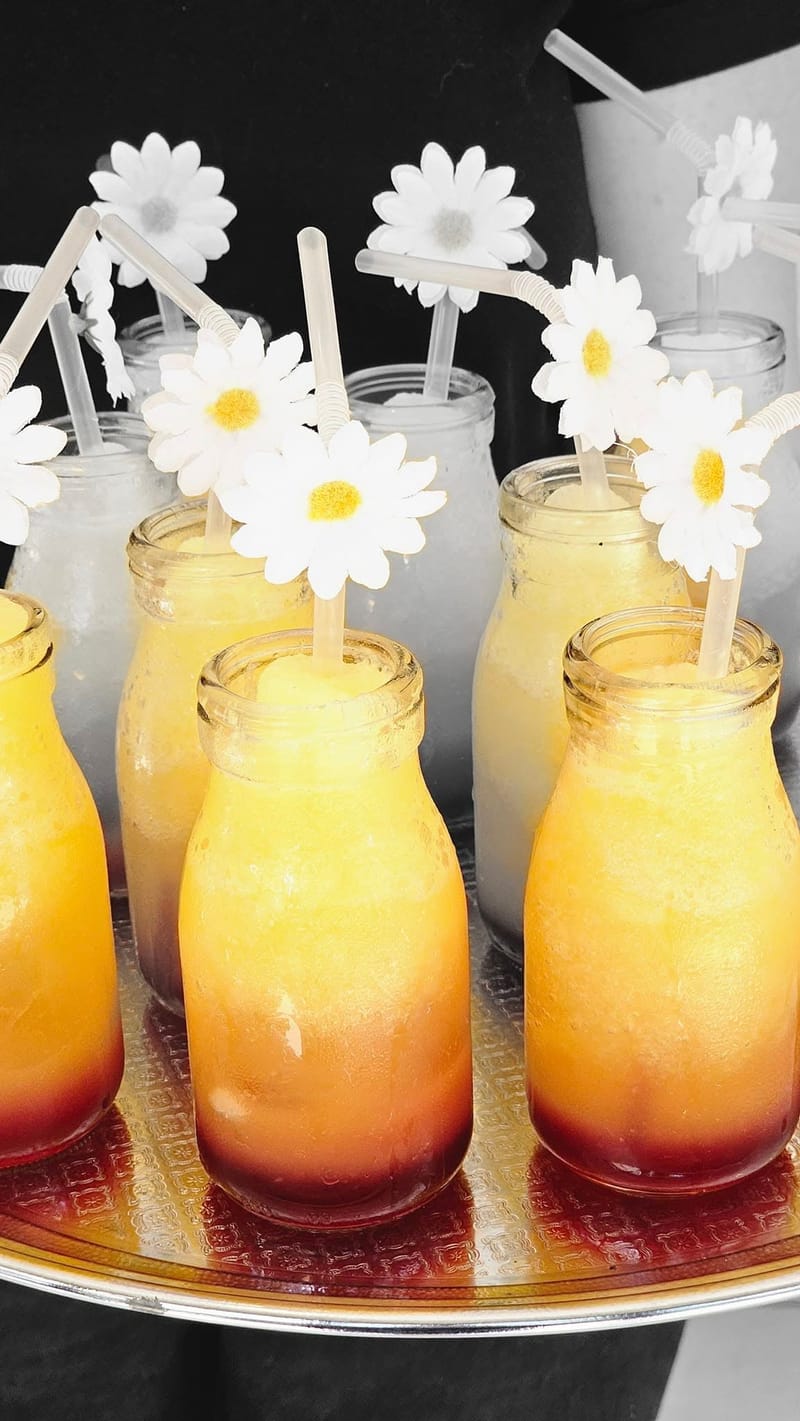 CAN BE ALCOHOLIC OR NON-ALCOHOLIC