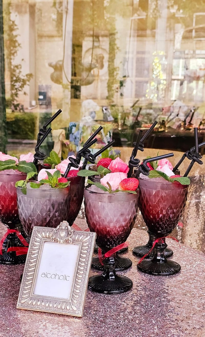 CAN BE ALCOHOLIC OR NON-ALCOHOLIC