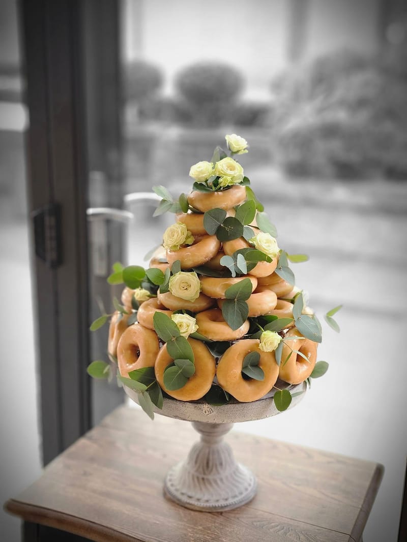 CAKES & CUPCAKES