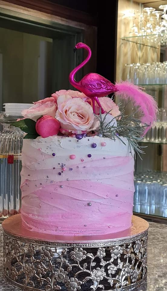 CAKES & CUPCAKES