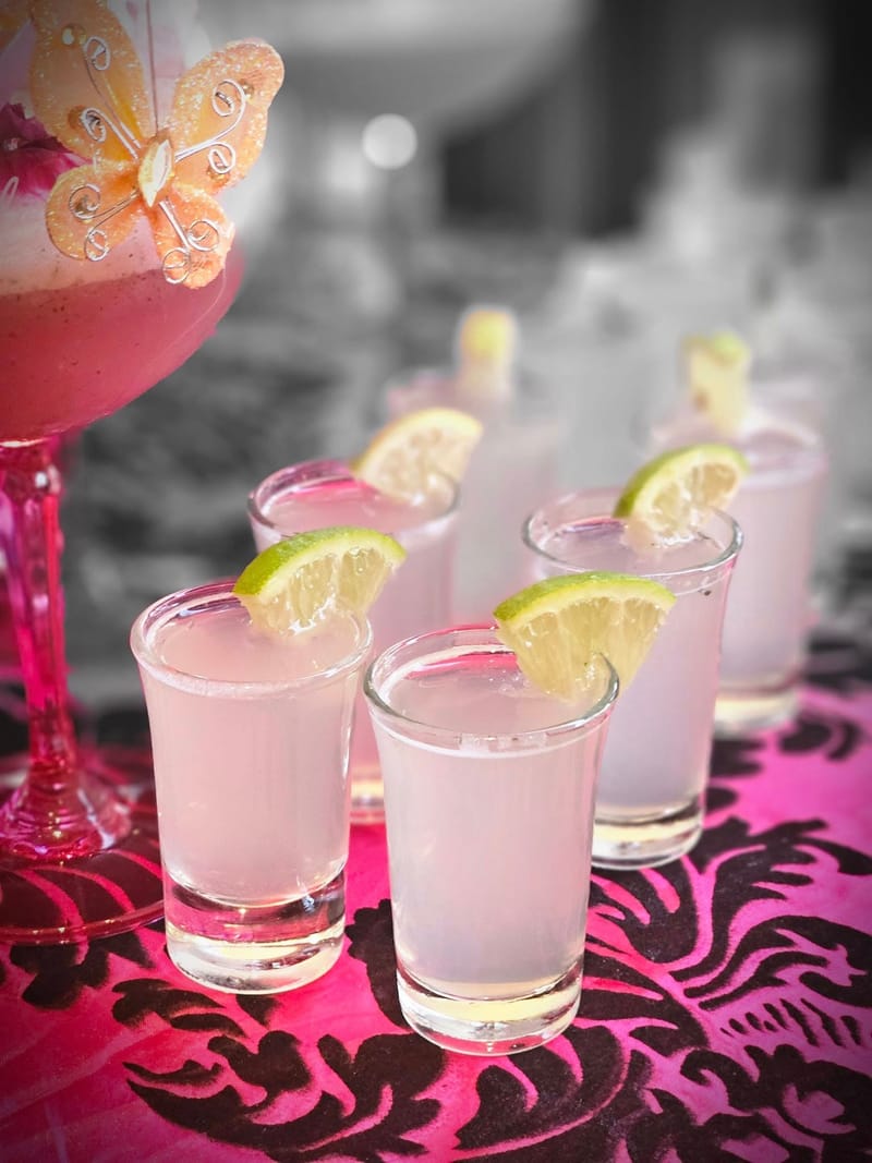 CAN BE ALCOHOLIC OR NON-ALCOHOLIC