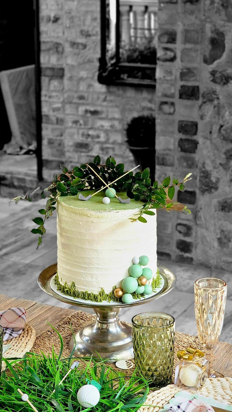 CAKES & CUPCAKES