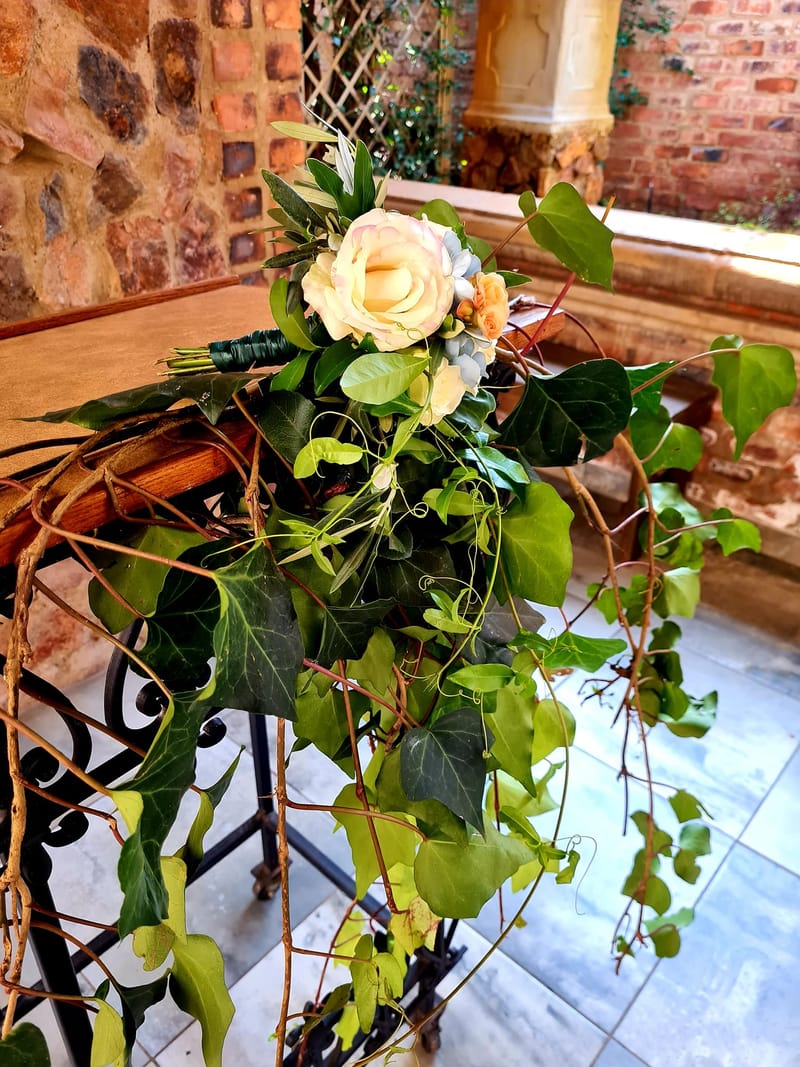 INTIMATE WEDDINGS