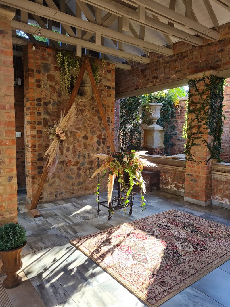 INTIMATE WEDDINGS
