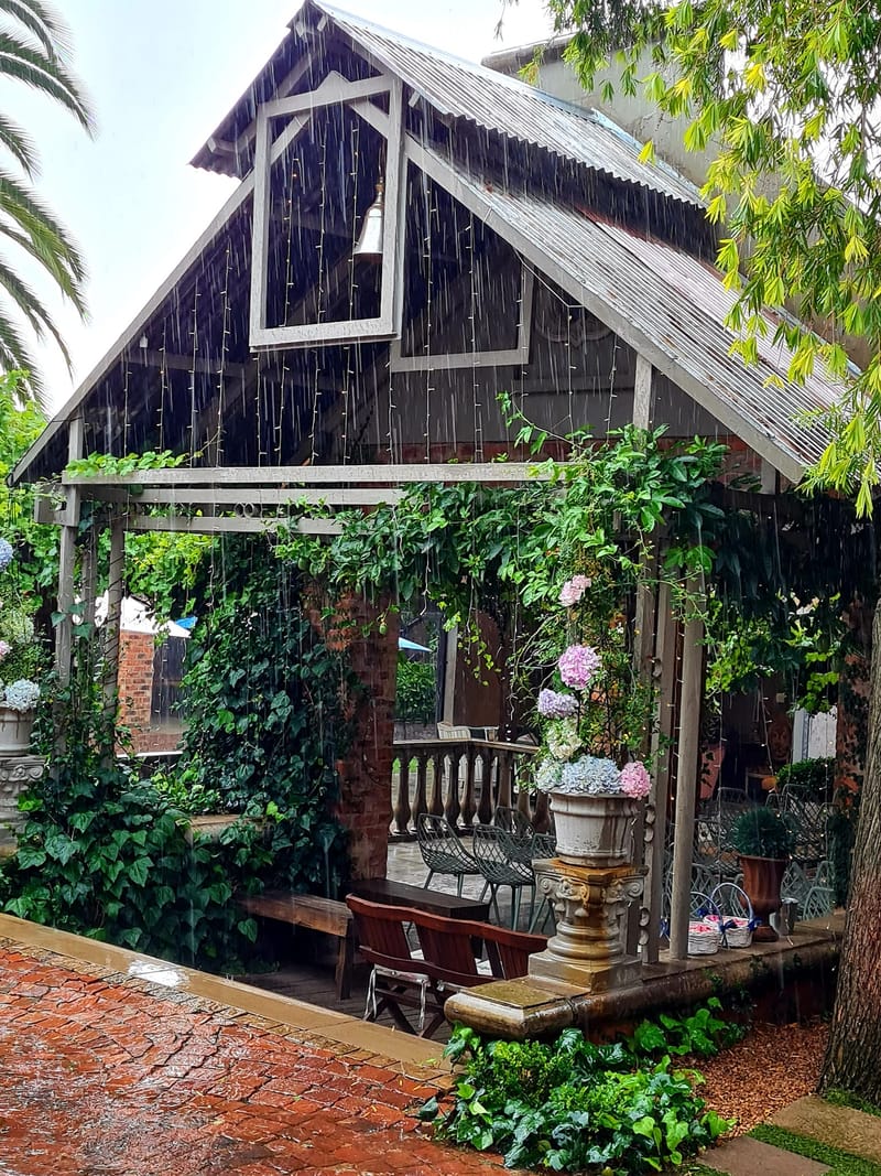 INTIMATE WEDDINGS
