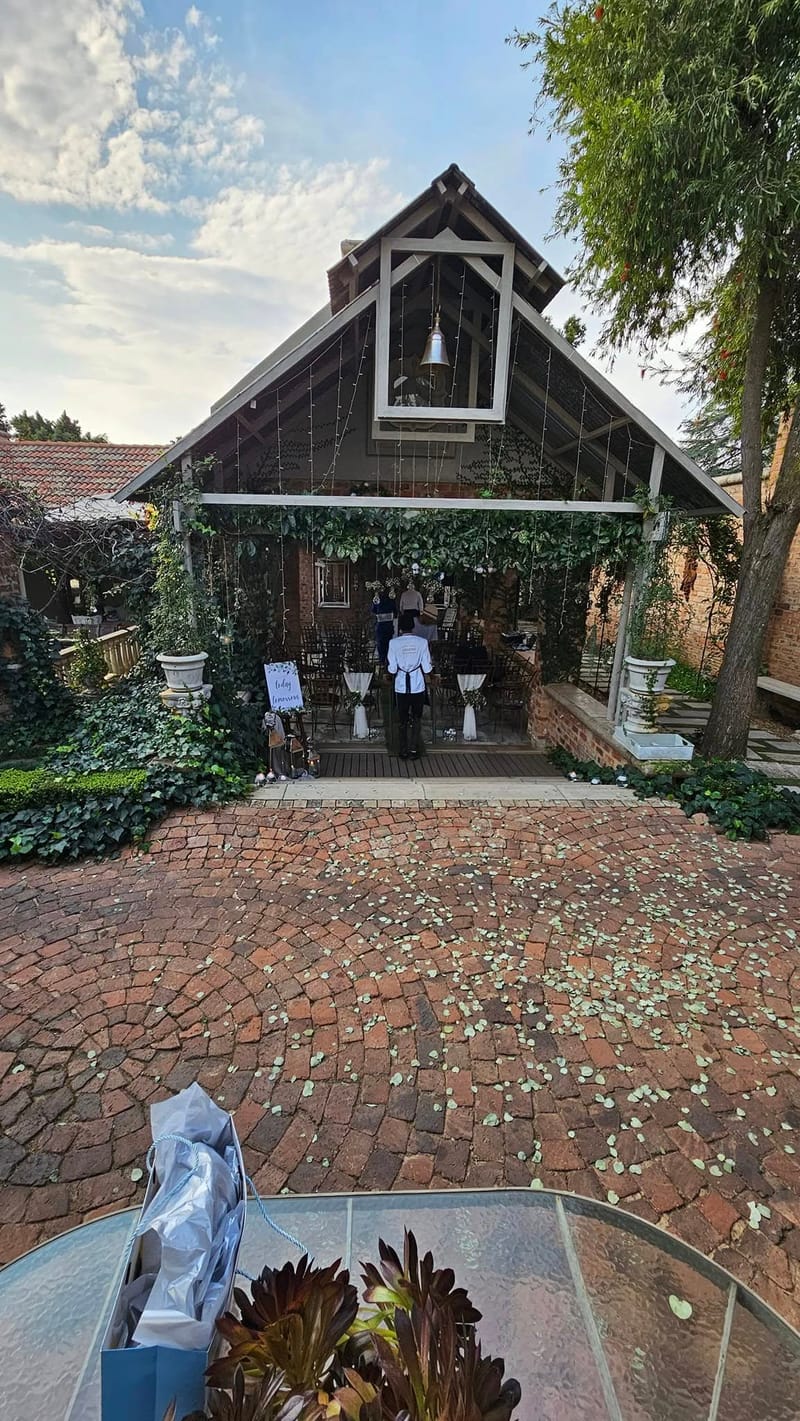 INTIMATE WEDDINGS
