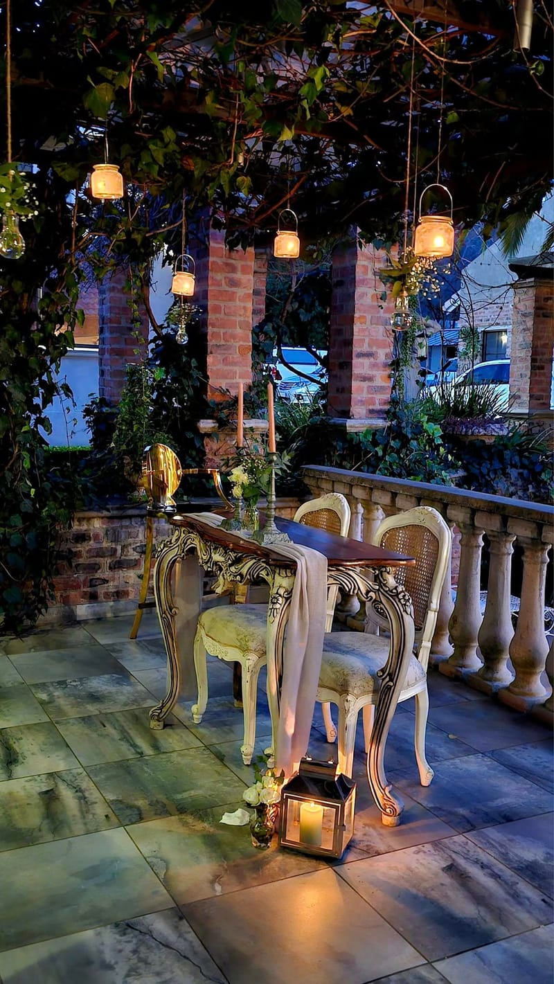 INTIMATE WEDDINGS