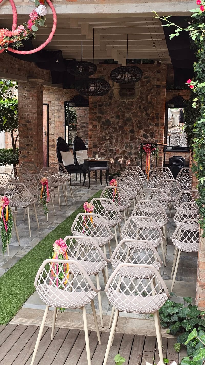 INTIMATE WEDDINGS